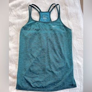 Nike Women’s Athletic Tank Top Size Medium